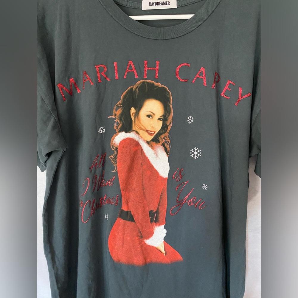 Daydreamer Mariah Carey All I Want For Christmas Tee Size Medium
